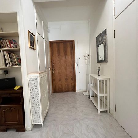 Ampio Appartamento Centrale Sanremo Exteriör bild