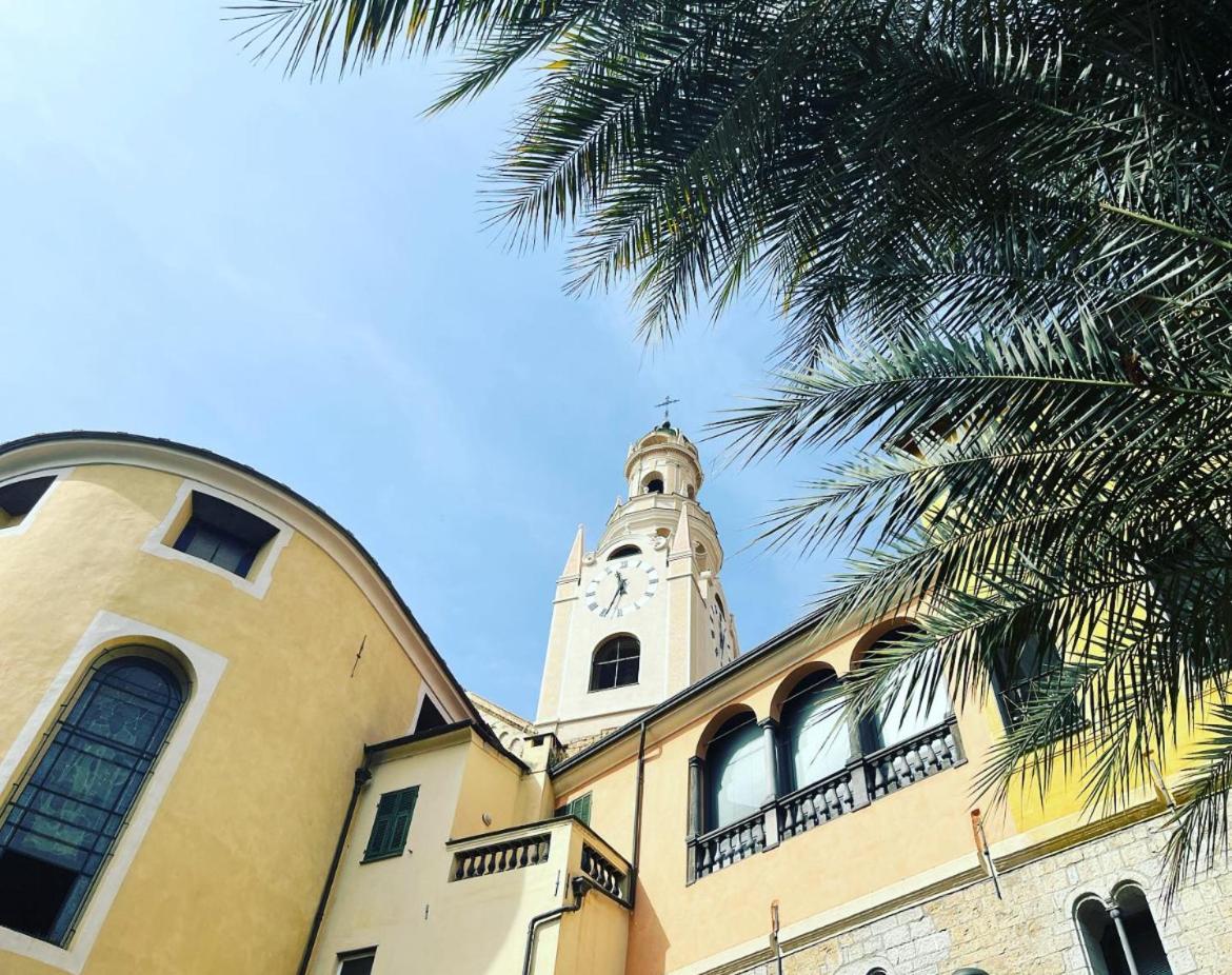 Ampio Appartamento Centrale Sanremo Exteriör bild