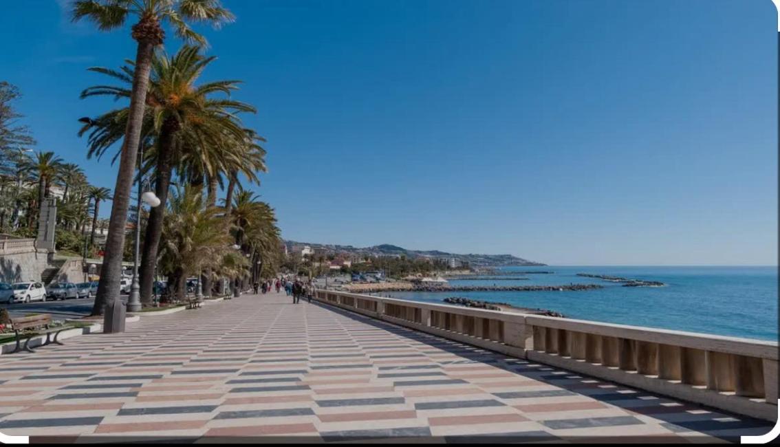 Ampio Appartamento Centrale Sanremo Exteriör bild