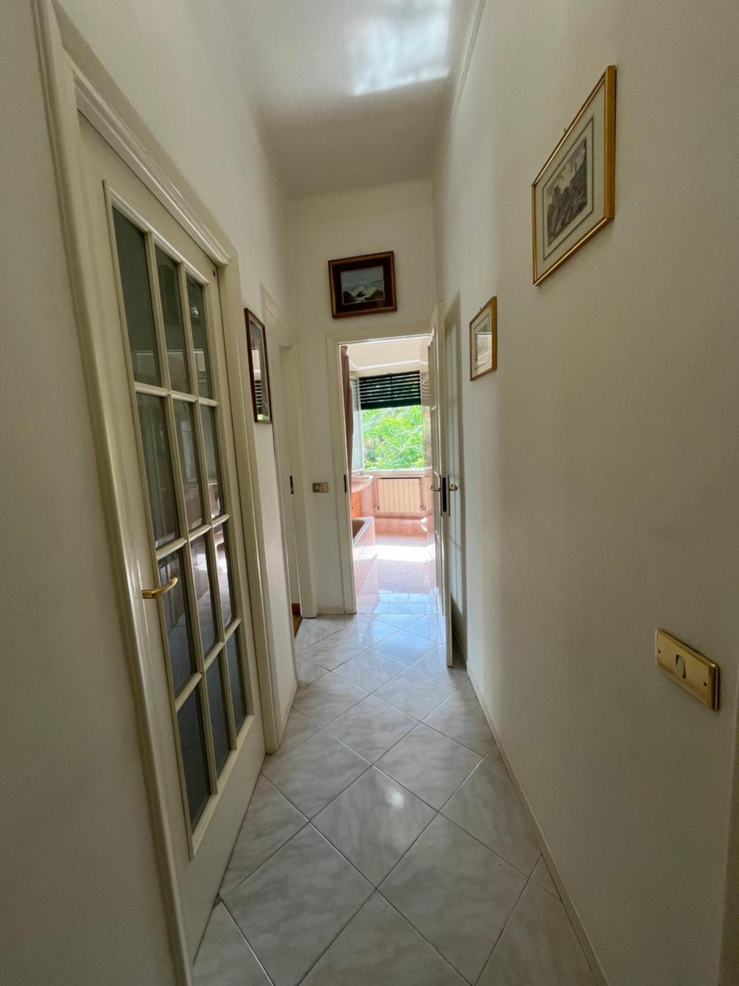 Ampio Appartamento Centrale Sanremo Exteriör bild